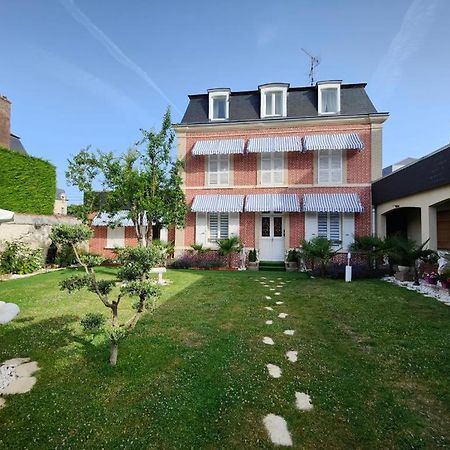 Appartement En Residence Gisors Ngoại thất bức ảnh